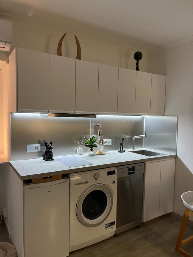 Cozy Studio On The Beach Антиб Экстерьер фото