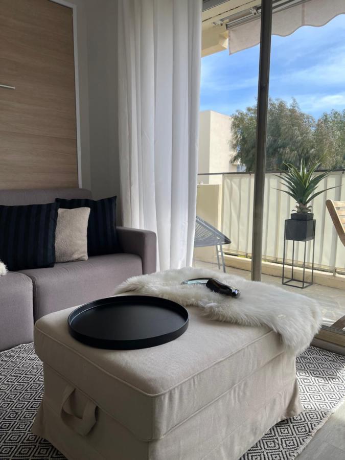 Cozy Studio On The Beach Антиб Экстерьер фото